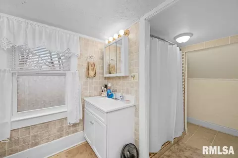 503 NE 3rd St, Aledo, IL 61231 photo 5