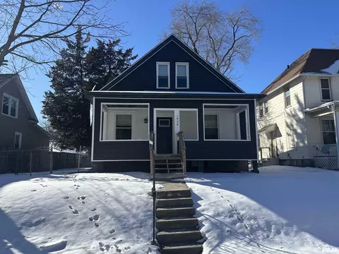 1926 N Myrtle St, Davenport, IA 52804