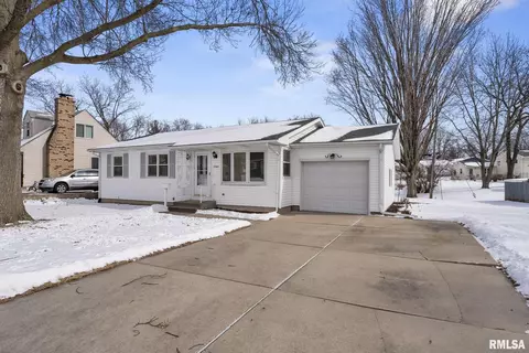 2343 N Clark St, Davenport, IA 52804