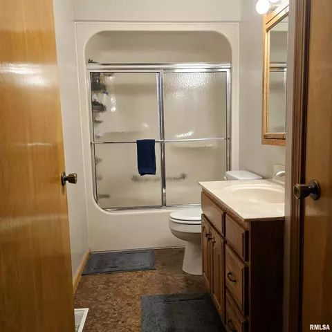 223 N King St, Hurst, IL 62949 photo 11