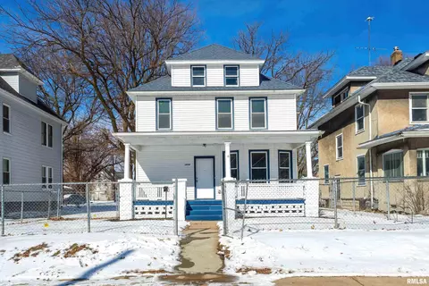 1529 10th Ave, Rock Island, IL 61201
