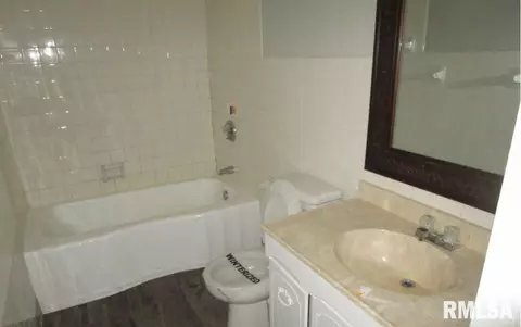 1511 36th Ave, Moline, IL 61265 photo 11