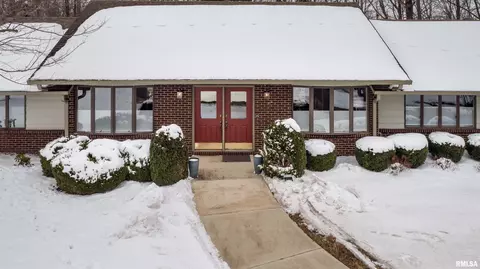 36 Upper Brush Hill Dr, Carbondale, IL 62901