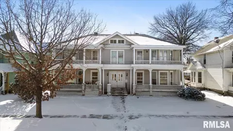 811 E 14th St, Davenport, IA 52803