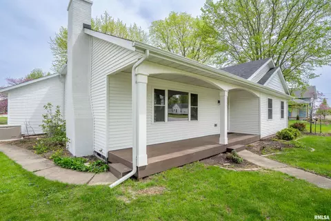 2002 13th St, Viola, IL 61486 photo 2