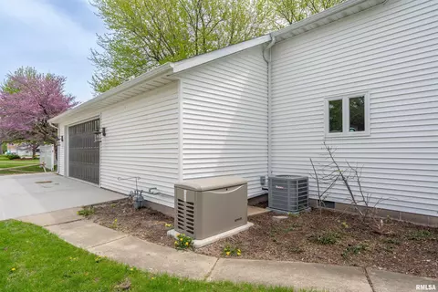 2002 13th St, Viola, IL 61486 photo 31