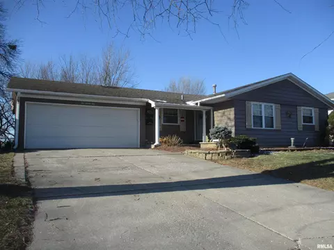 529 12th Ave W, Milan, IL 61264