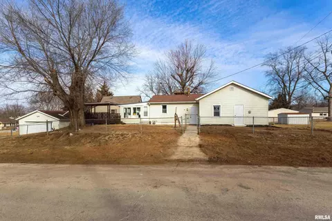 303 2nd Ave, Colona, IL 61241
