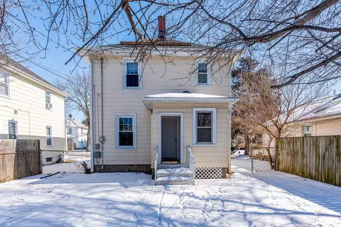 1915 11th St, Moline, IL 61265 photo 3