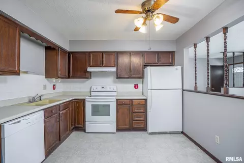 4319 26th Ave, Moline, IL 61265 photo 9