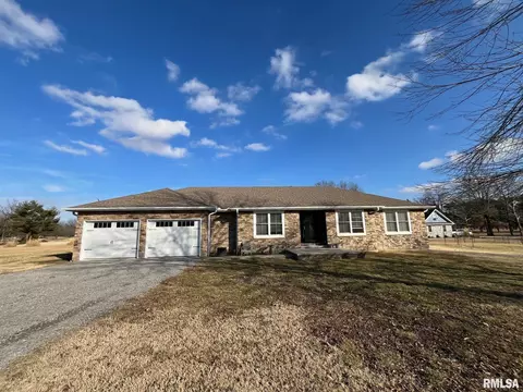 300 Mcvicker Dr, Energy, IL 62933