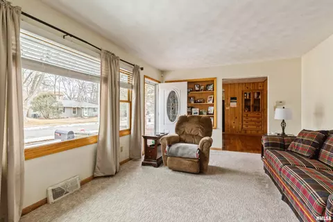 3012 Tower Rd, Clinton, IA 52732 photo 5