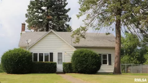 1740 8th Ave S, Clinton, IA 52732