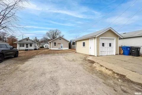 2370 27th St, Moline, IL 61265 photo 28