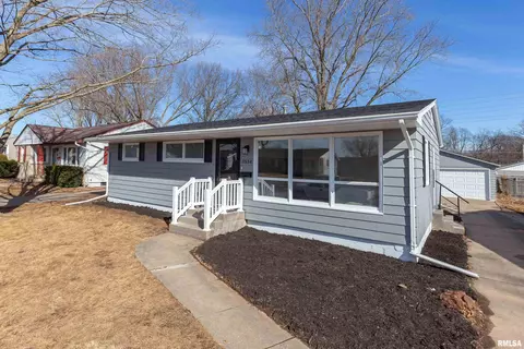 3534 37th St, Moline, IL 61265 photo 3