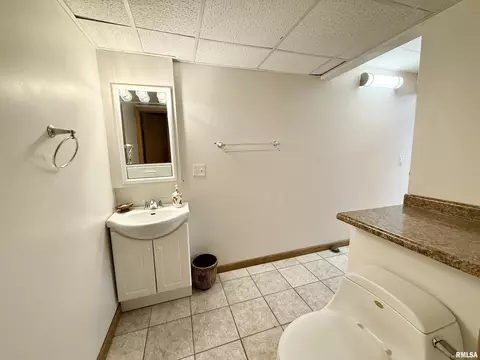 317 5th St, Silvis, IL 61282 photo 31