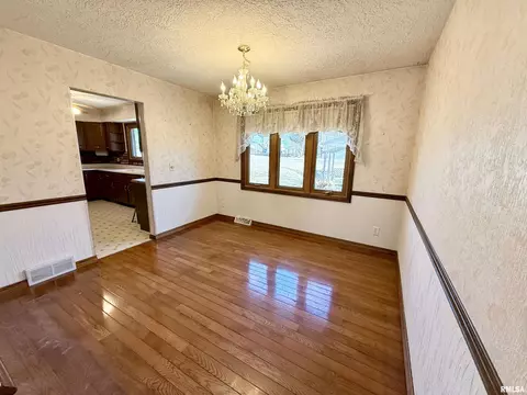 317 5th St, Silvis, IL 61282 photo 12