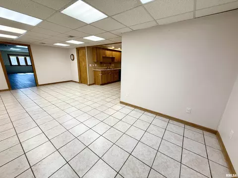 317 5th St, Silvis, IL 61282 photo 35