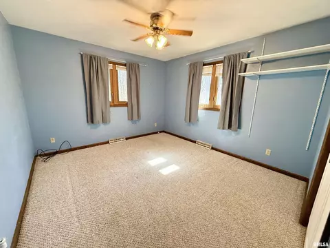 317 5th St, Silvis, IL 61282 photo 19