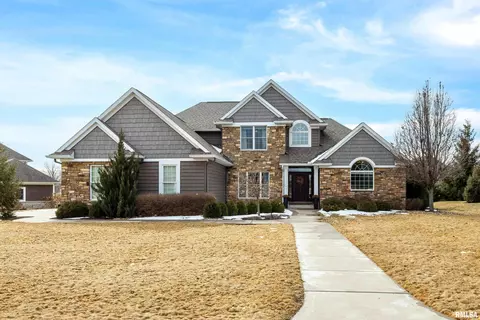 19156 247th Ave, Bettendorf, IA 52722
