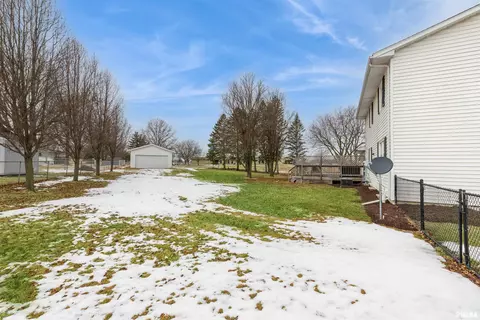 8 Hillcrest Ct, Park View, IA 52748 photo 7