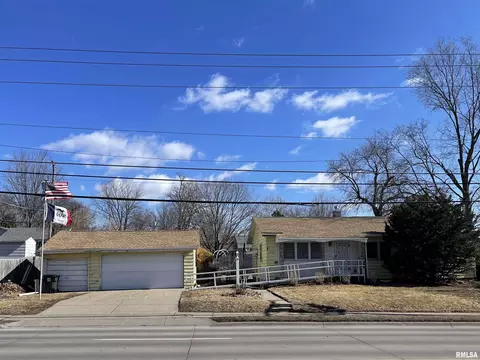3105 Eastern Ave, Davenport, IA 52807