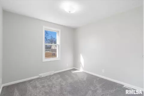 3306 40th St, Moline, IL 61265 photo 19