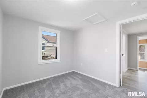 3306 40th St, Moline, IL 61265 photo 25