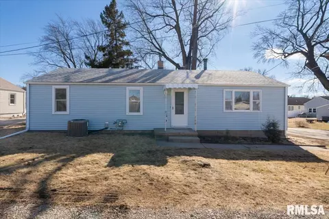 3306 40th St, Moline, IL 61265