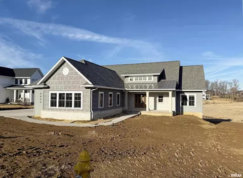 4822 Stone Bridge Ln, Bettendorf, IA 52722