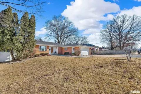 2703 27th St, Rock Island, IL 61201