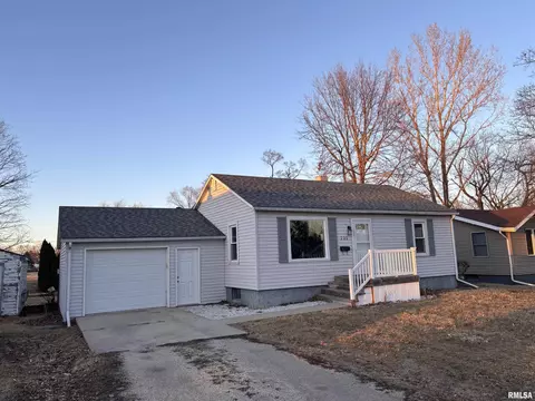 220 E Kellogg Ave, Kewanee, IL 61443