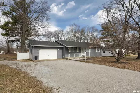 310 E Legion St, Galatia, IL 62935
