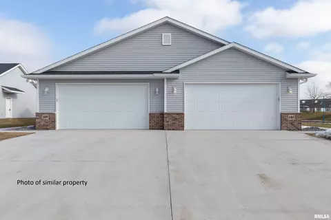181 Beacon Harbor Cir, East Moline, IL 61244
