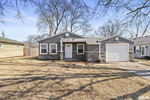 2611 Washington St, Davenport, IA 52804