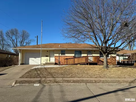 1412 Northlawn Rd, Davenport, IA 52804