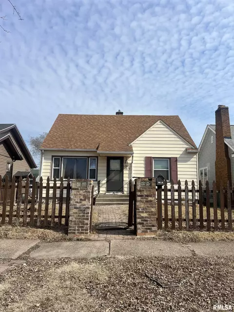 1819 8th St, Rock Island, IL 61201