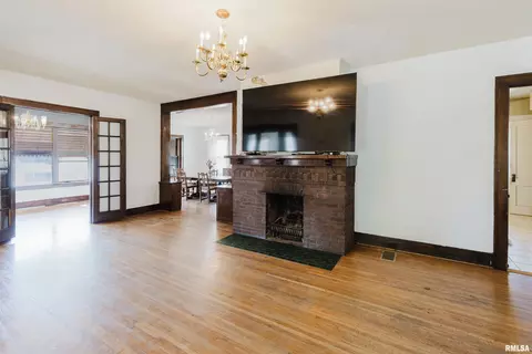 601 N Main St, Anna, IL 62906 photo 3
