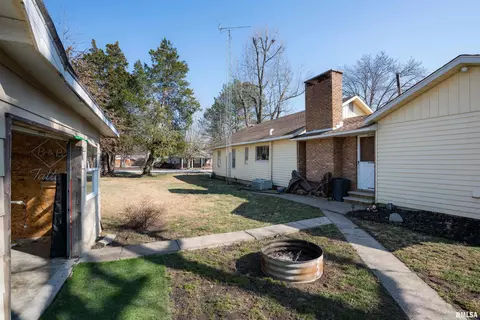 403 N Seba St, Hurst, IL 62949 photo 28