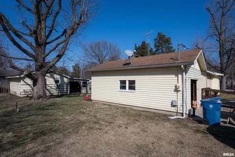 403 N Seba St, Hurst, IL 62949 photo 25