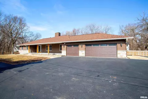 1215 53rd St, Moline, IL 61265 photo 3