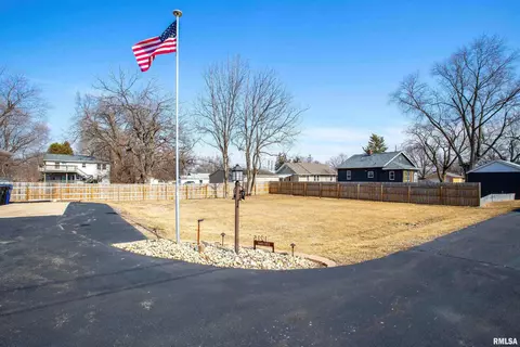 1215 53rd St, Moline, IL 61265 photo 5