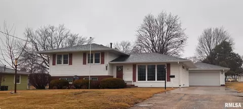 342 E Mcclure St, Kewanee, IL 61443 photo 6