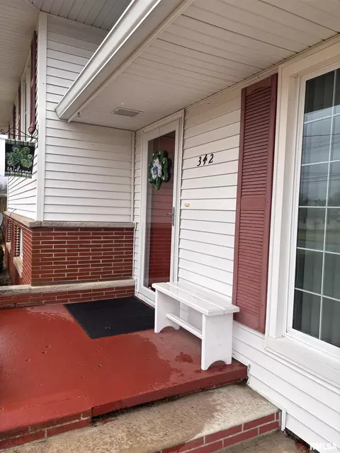 342 E Mcclure St, Kewanee, IL 61443 photo 3