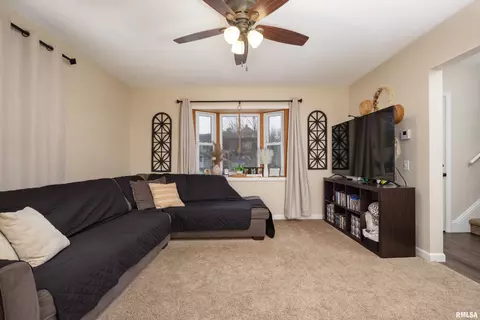 1920 14th St, Moline, IL 61265 photo 4