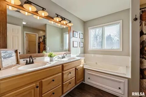72 Kennelworth Cir, Hampton, IL 61256 photo 16