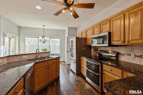 72 Kennelworth Cir, Hampton, IL 61256 photo 8