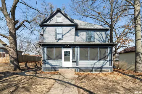 1108 15th St, Davenport, IA 52803
