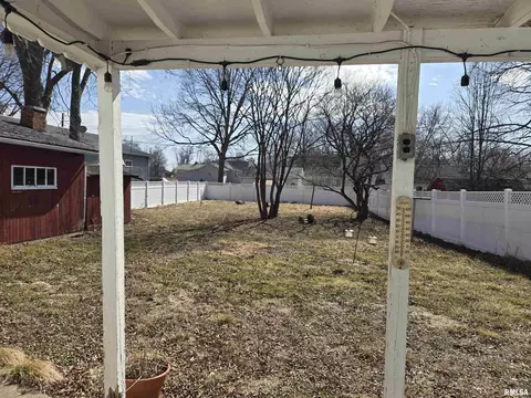 203 E Main St, Clayton, IL 62324 photo 11