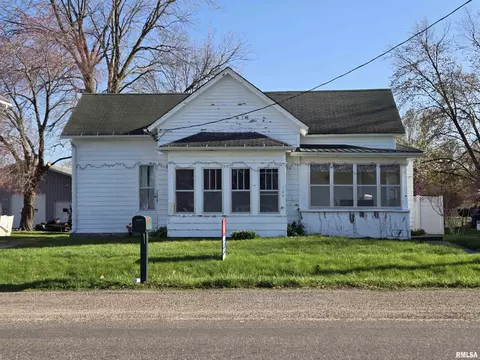 203 E Main St, Clayton, IL 62324